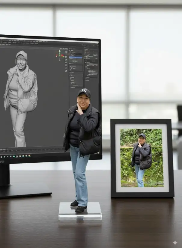 Crea una escultura comercial a escala 1/18 a partir de la imagen en estilo realista en un ambiente real. la escultura está colocada sobre la mesa tiene una base de acrílico transparente, sin texto en la base. El contenido en la pantalla de la computadora es el proceso de modelado de la figura en Zbrush. Al lado de la computadora, hay un marco que contiene la foto impresa con el arte original.